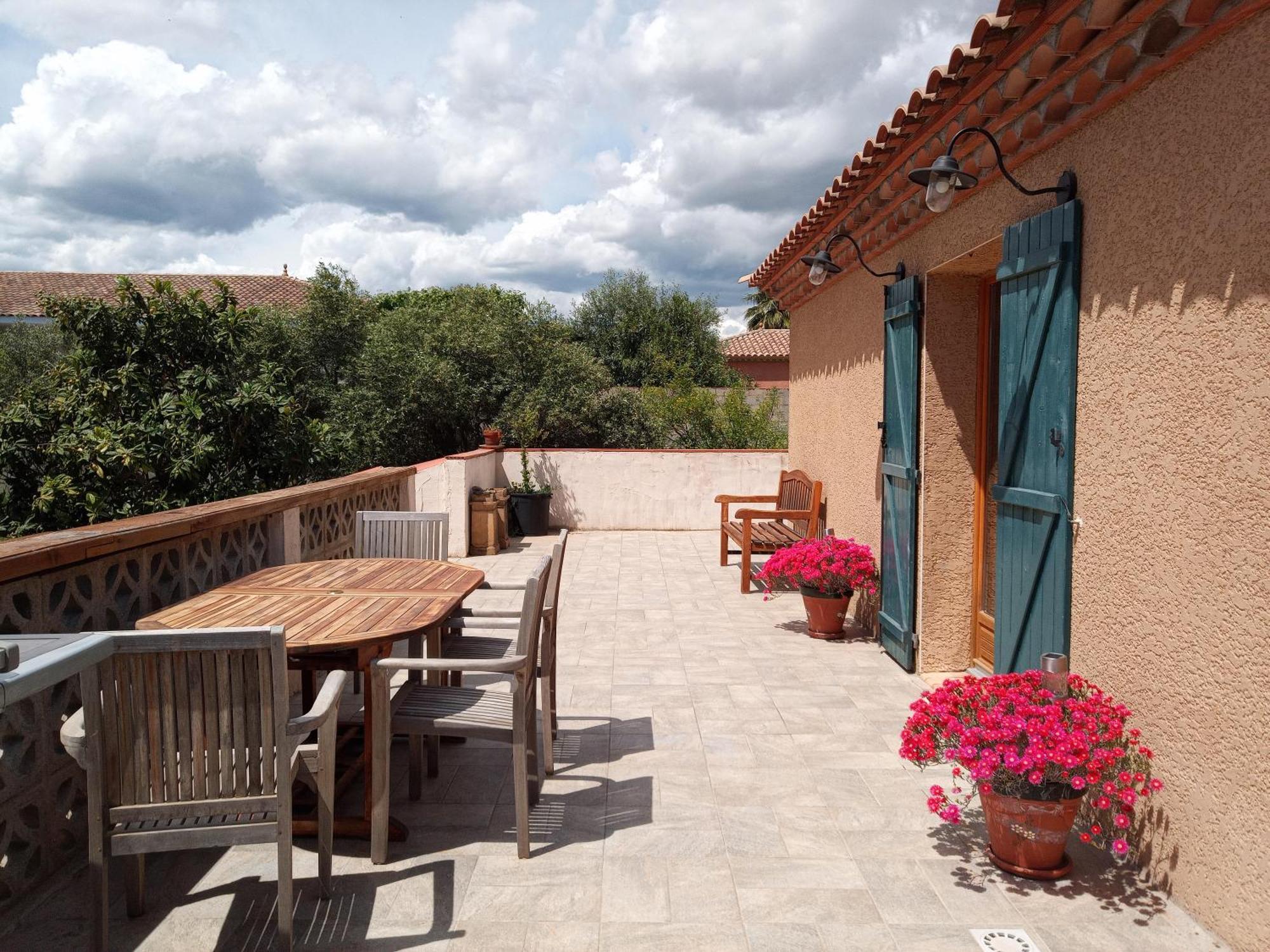 Olive View Villa Puissalicon Bagian luar foto